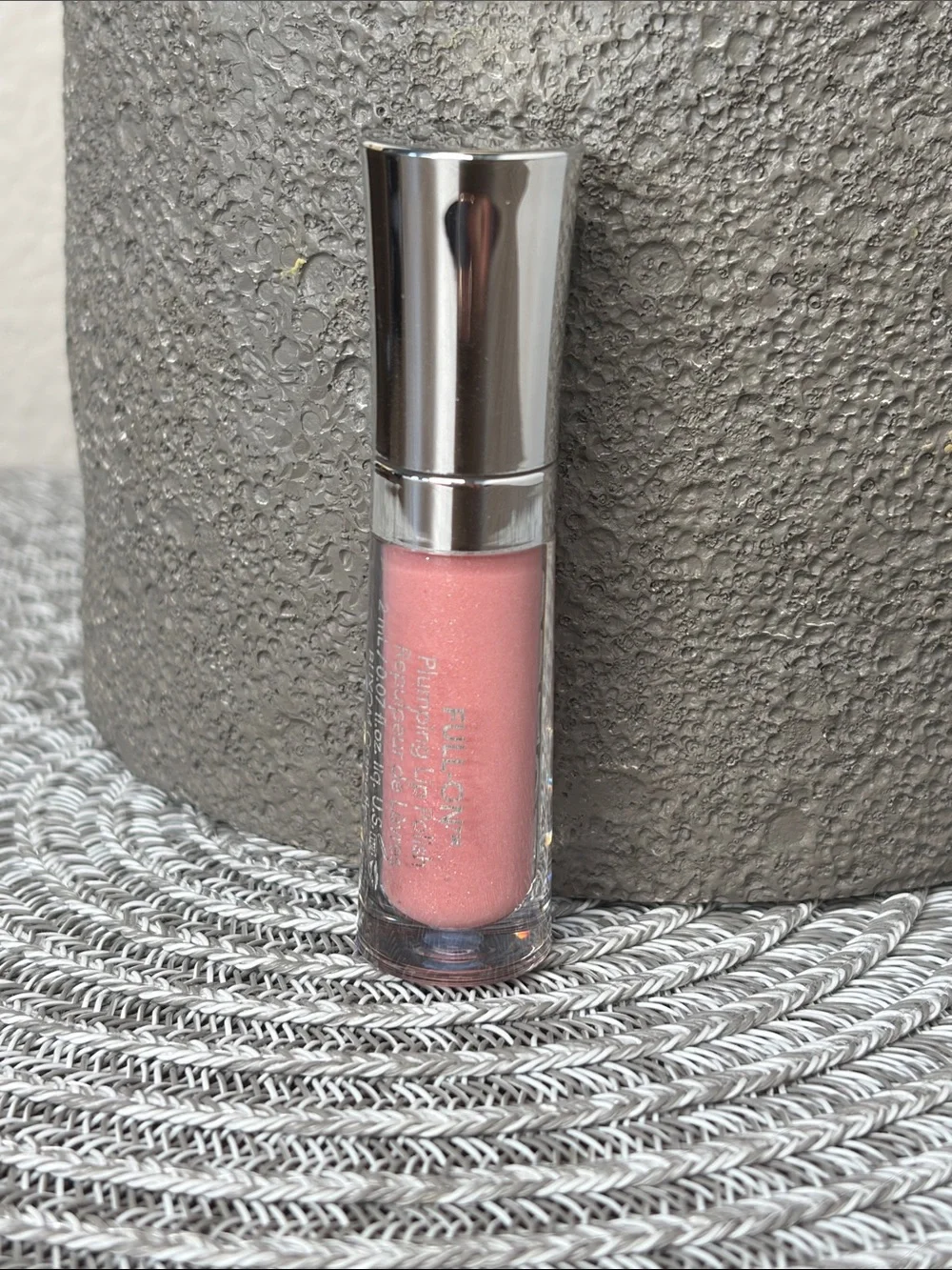 ❤️$10 NWT Buxom Full On Plumping Lip Polish Shade White Russian 2ml